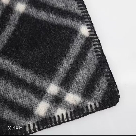 Burberry Check Scarf in Monochrome Tones - Picture 4 of 4